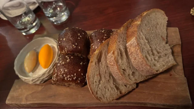 Melton’s Restaurant4